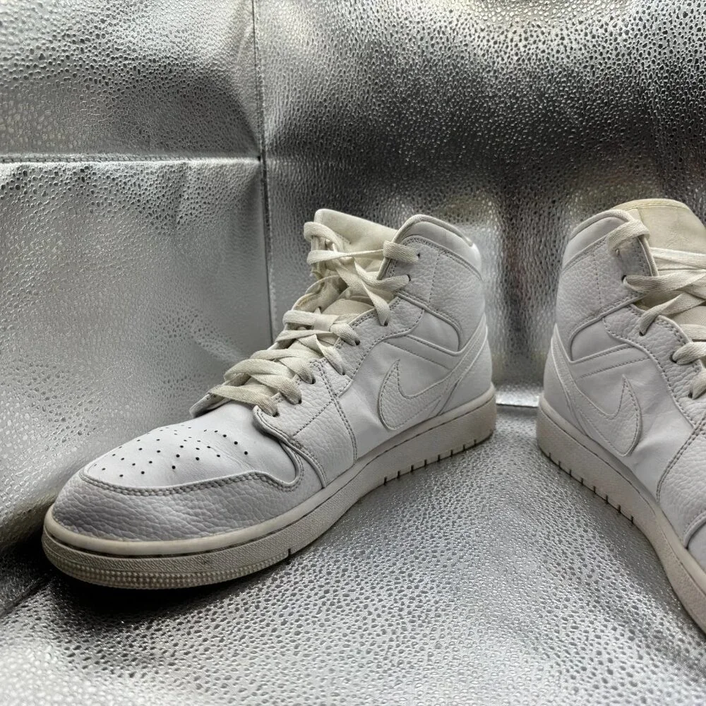 Size 13 Nike Air Jordan 1 Mid Triple White Mens‎ Basketball Shoes 554724-130